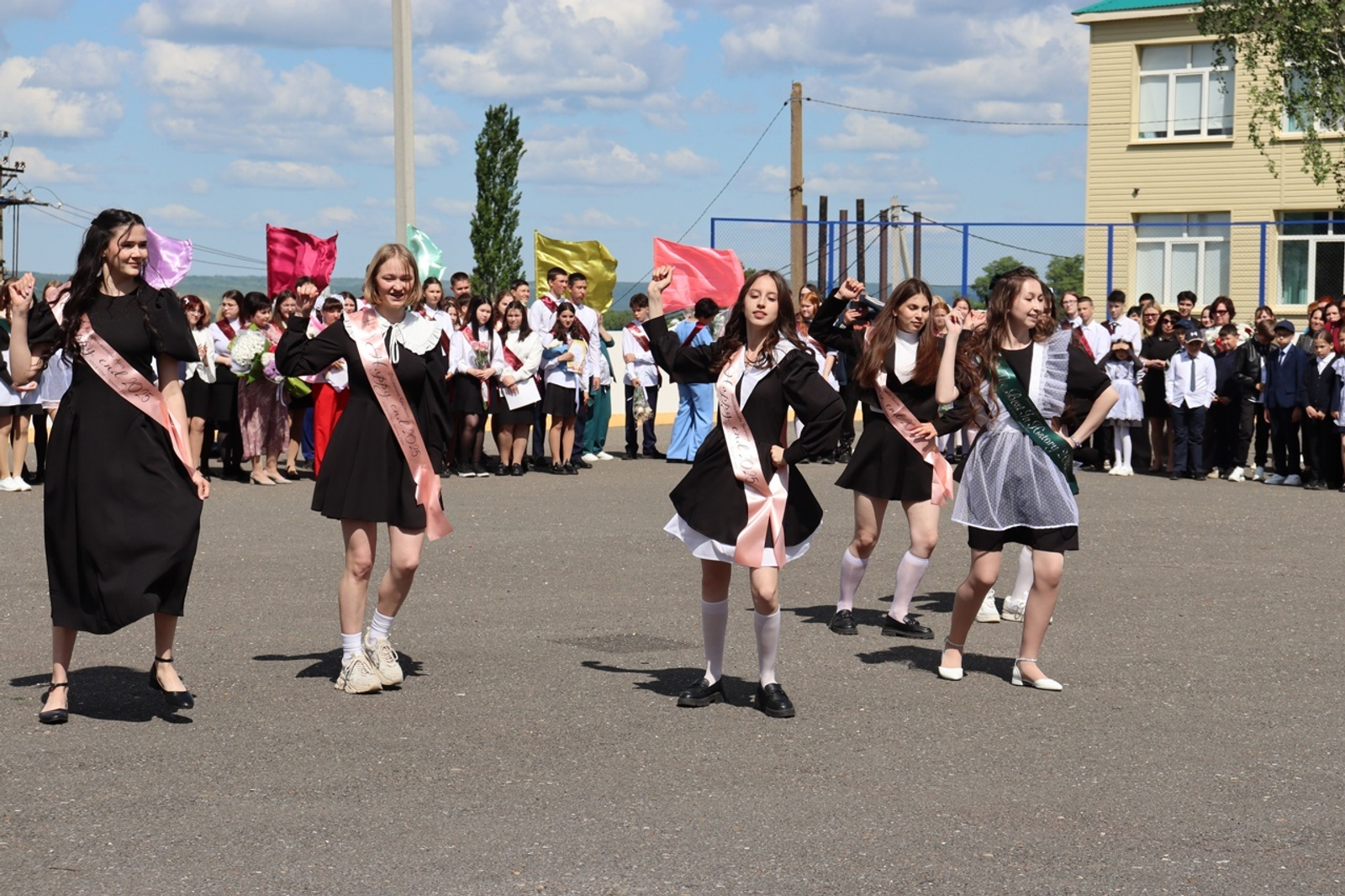 Выпускники - 2025»