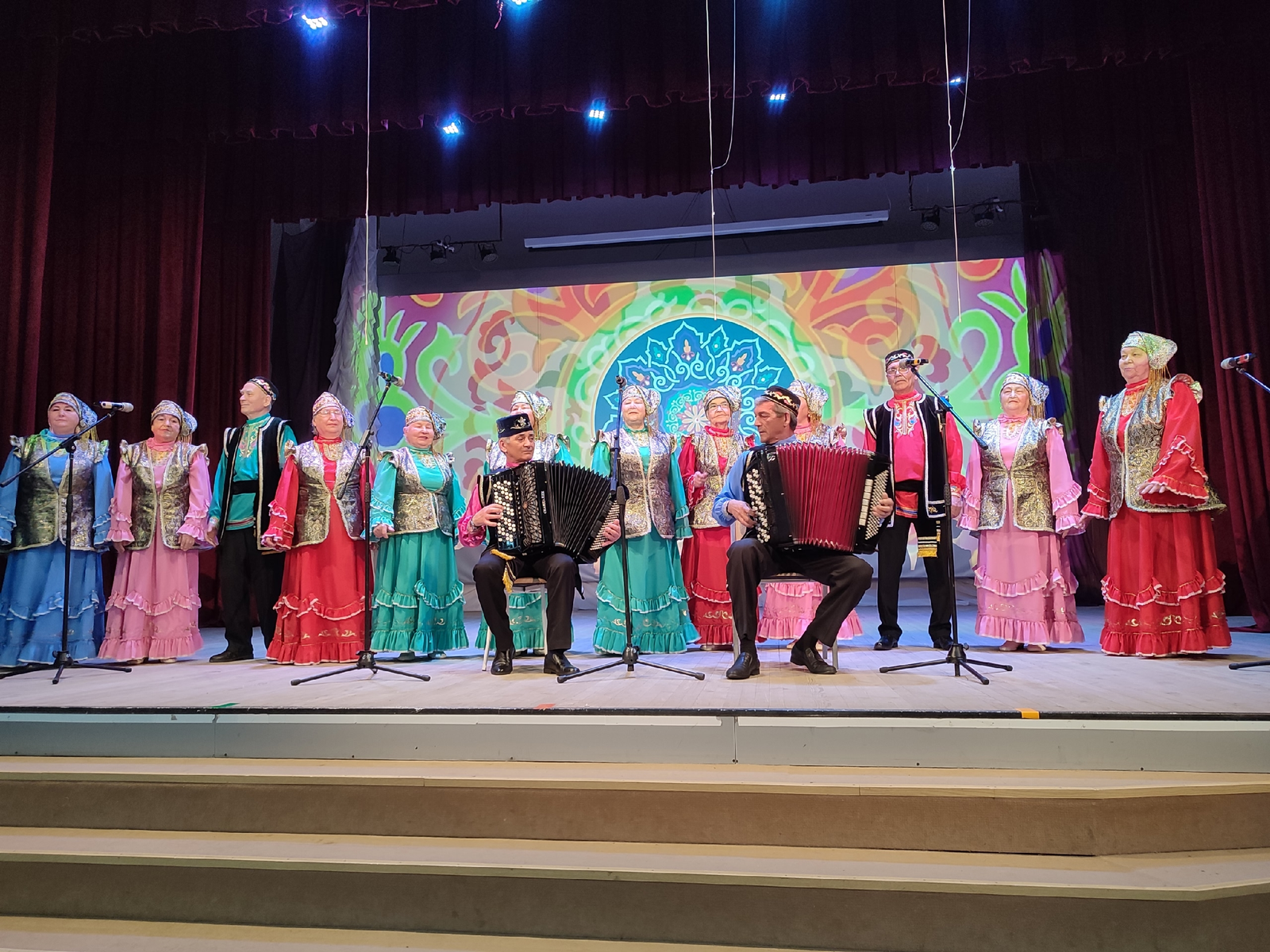 Достойно представили район!