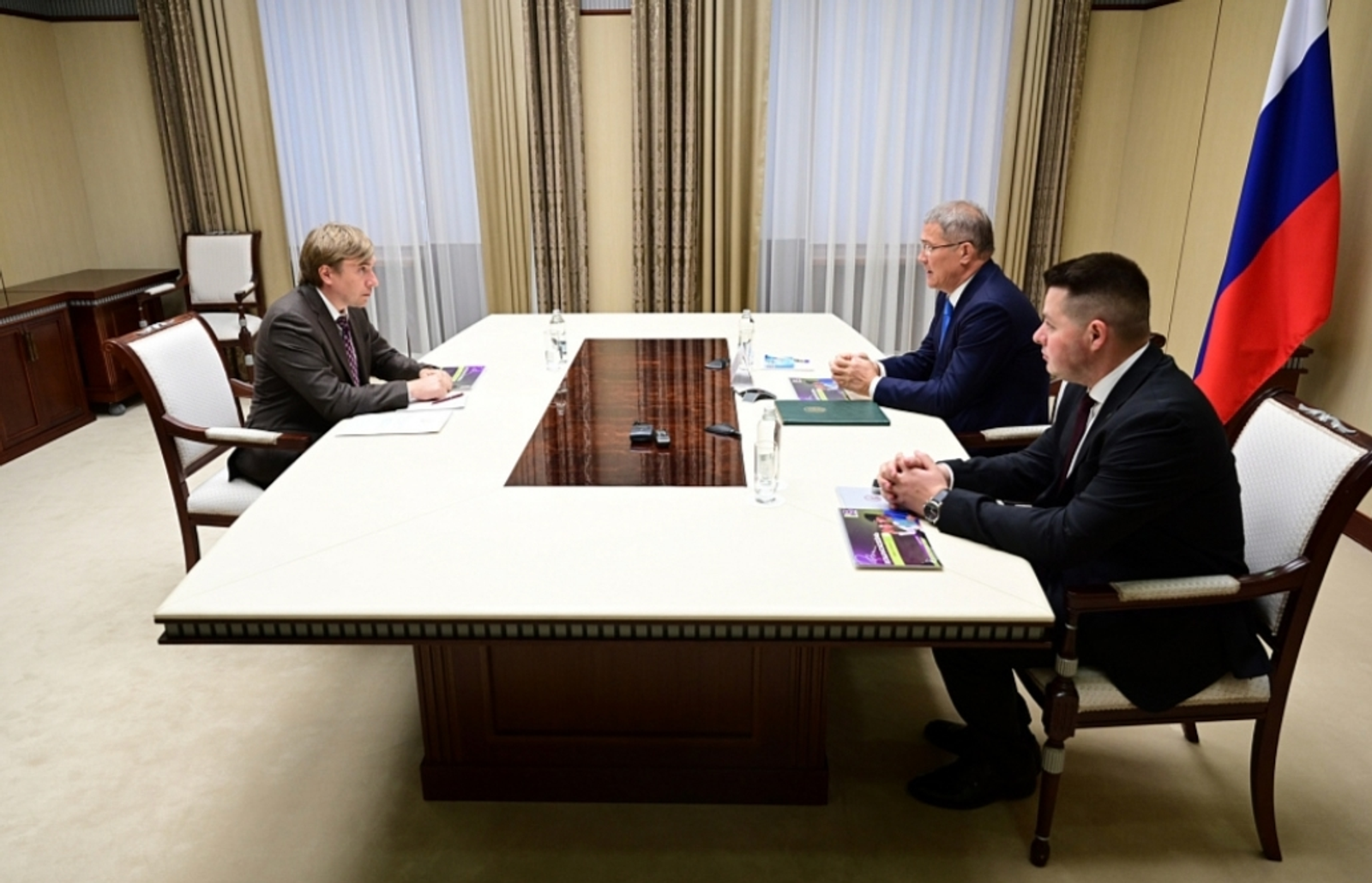 Рабочая встреча с руководителем Росмолодёжи Григорием Гуровым