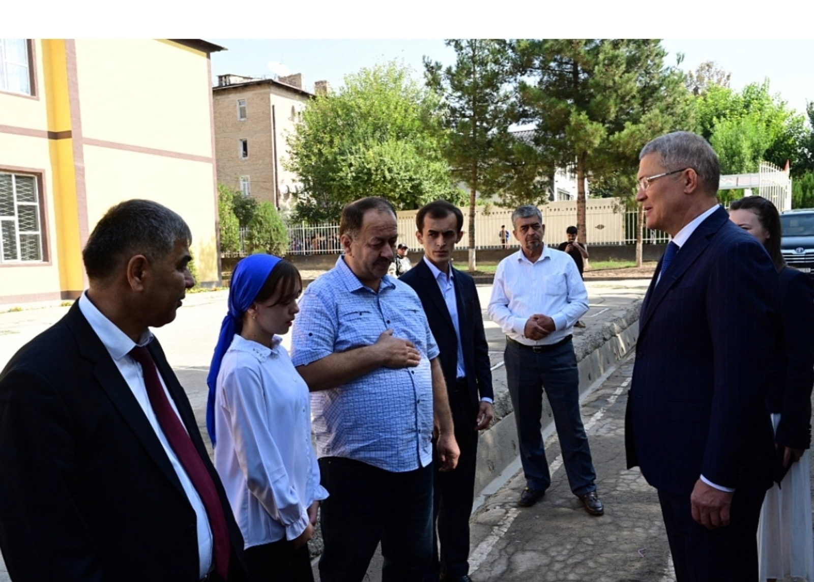 Радий Хабиров встретился с семьёй Ходжимурода Каландарова