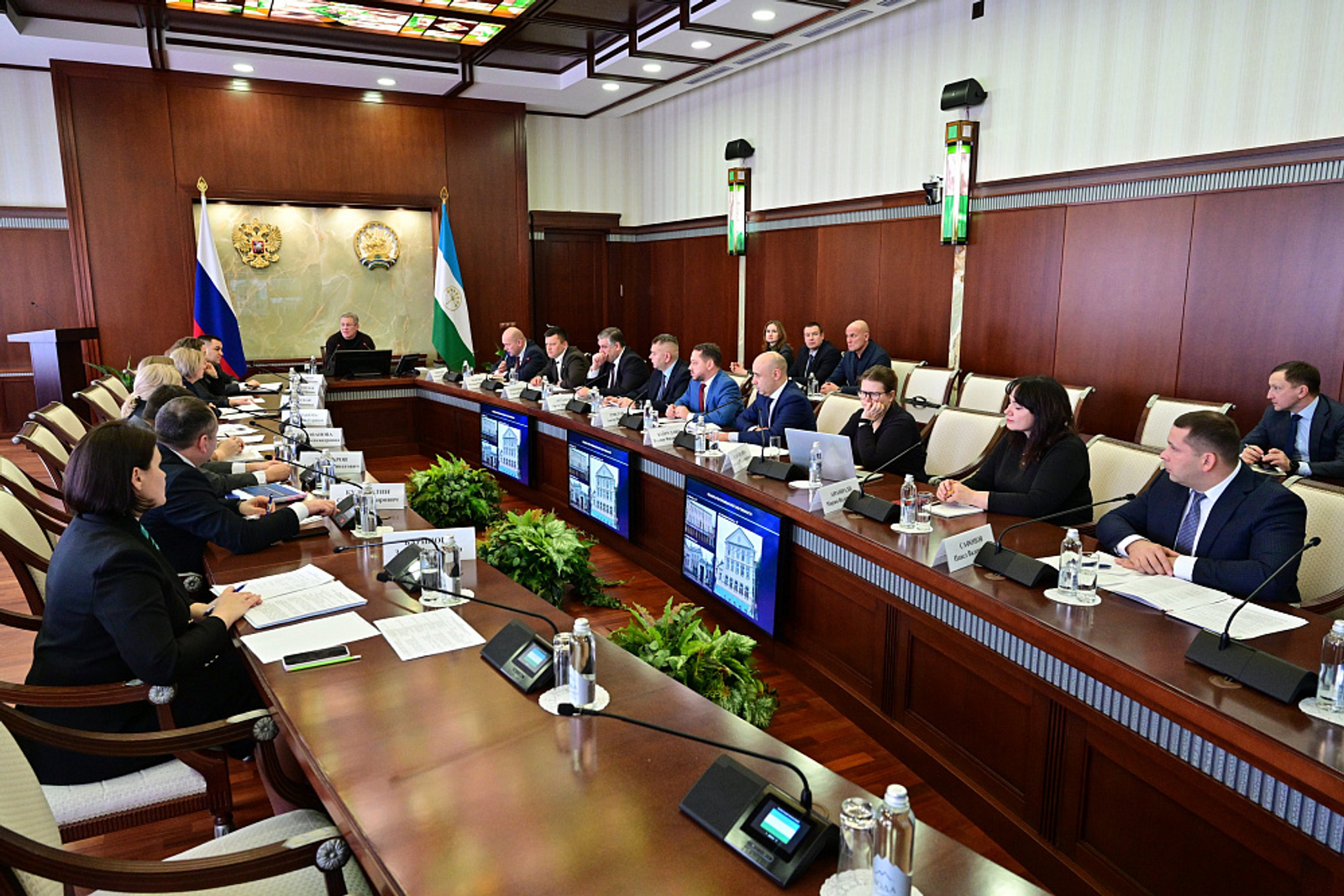 Глава Башкортостана обсудил планы благоустройства Уфы