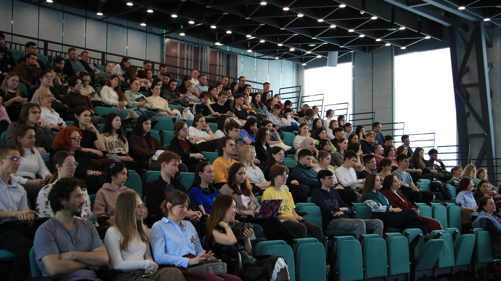 В Межвузовском кампусе Уфы прошла лекция известного популяризатора науки