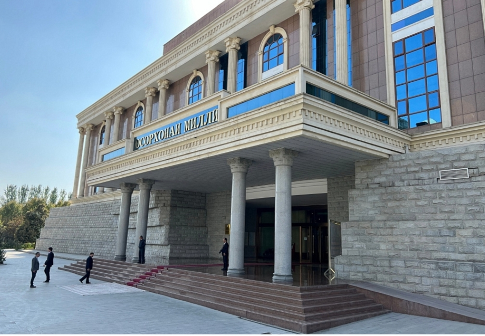 Радий Хабиров посетил культурные объекты Таджикистана