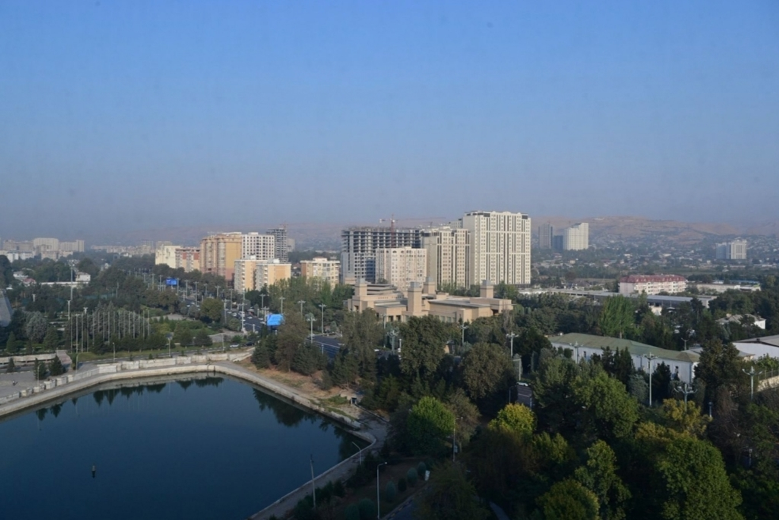 Радий Хабиров посетил культурные объекты Таджикистана