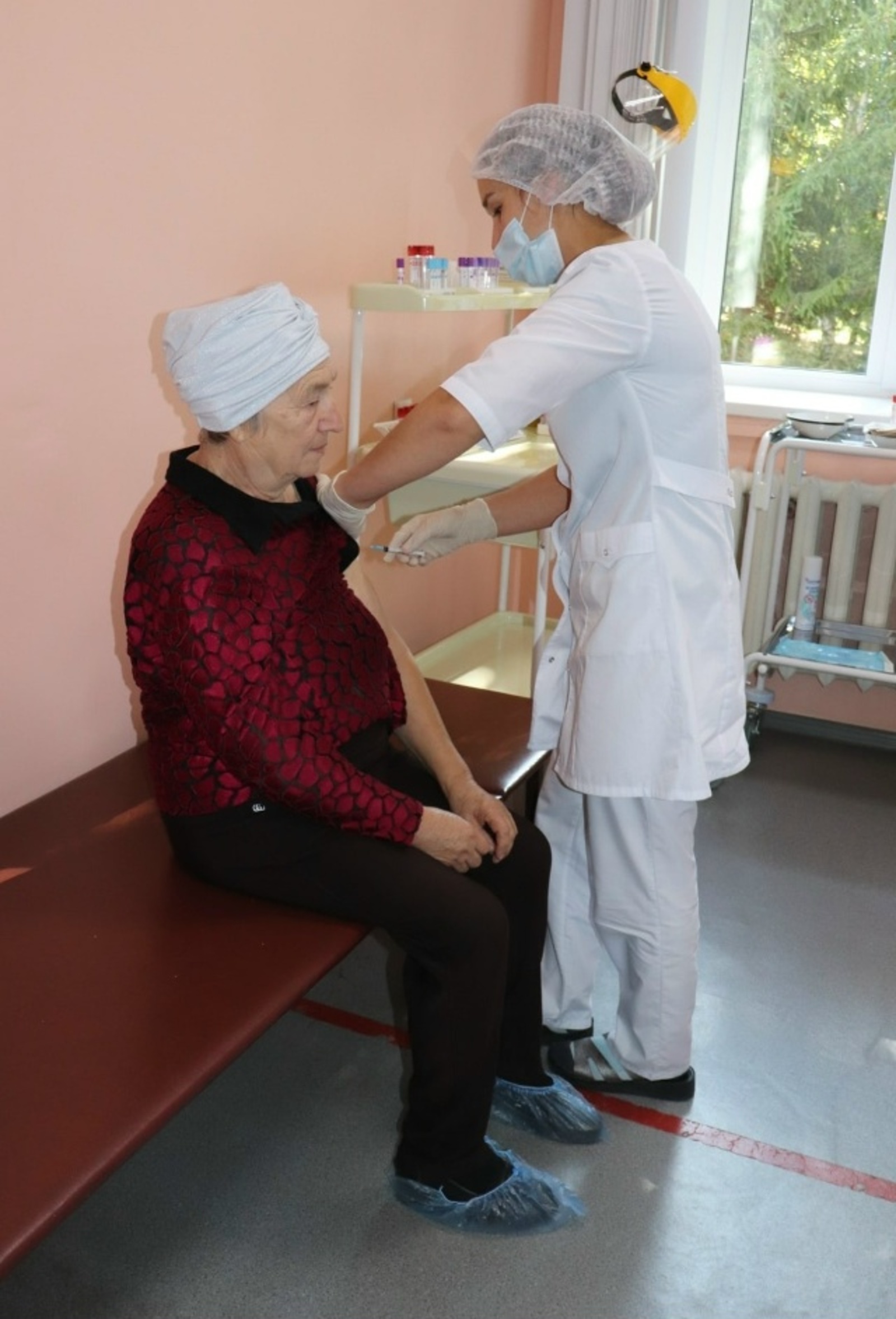 В Башкирию привезут еще более 403 тысяч вакцин от гриппа