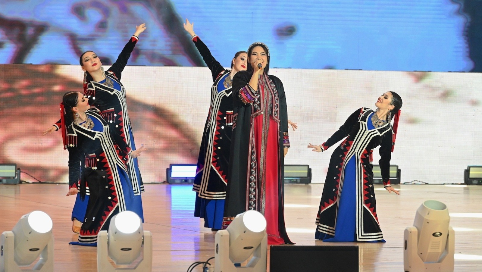Зилия Бахтиева представила Россию на открытии культурной столицы тюркского мира