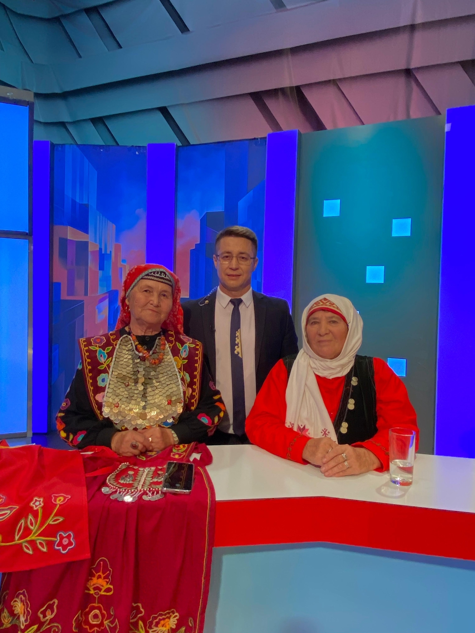 Наследие в каждом шве: как костюм отражает историю народа