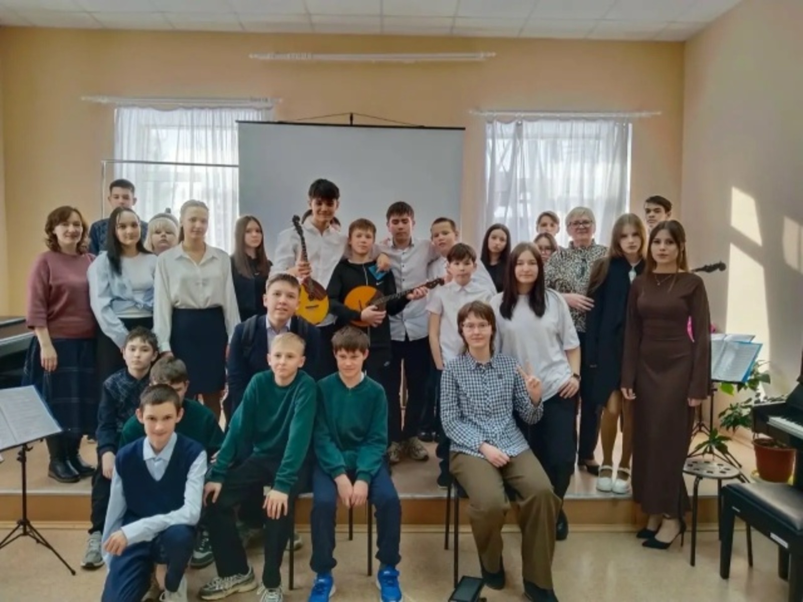 В детской школе искусств прошел мастер-класс по игре на народном инструменте