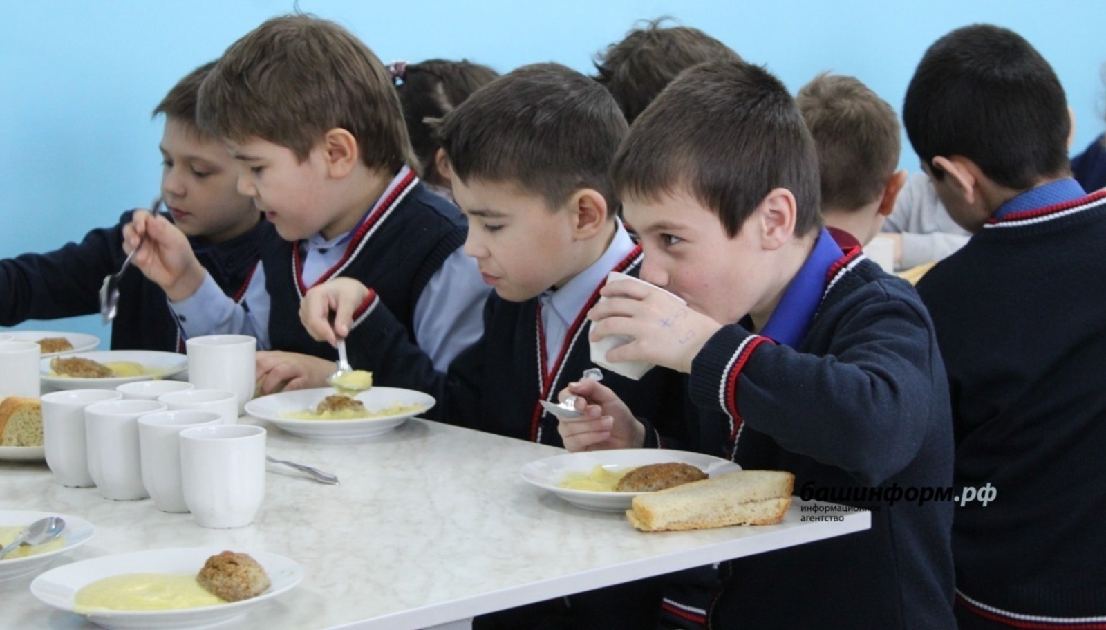 В школах Башкирии появится специальное меню для борьбы с ожирением