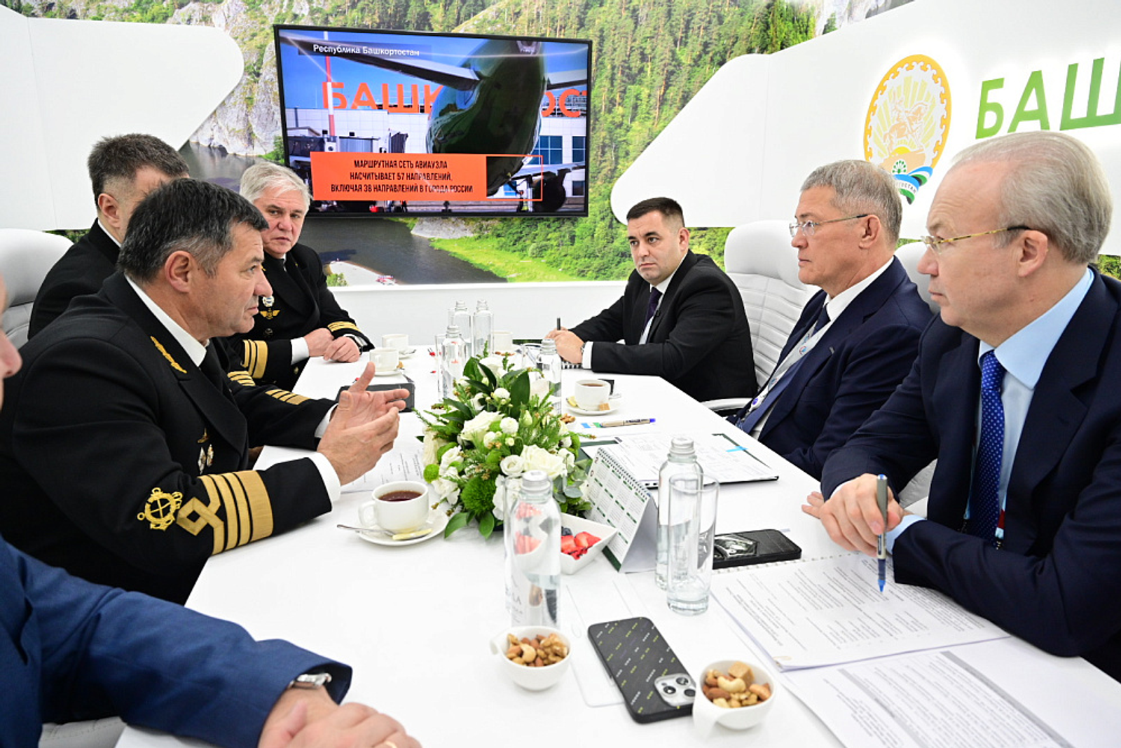 Радий Хабиров и Андрей Тарасенко обсудили развитие судоходства