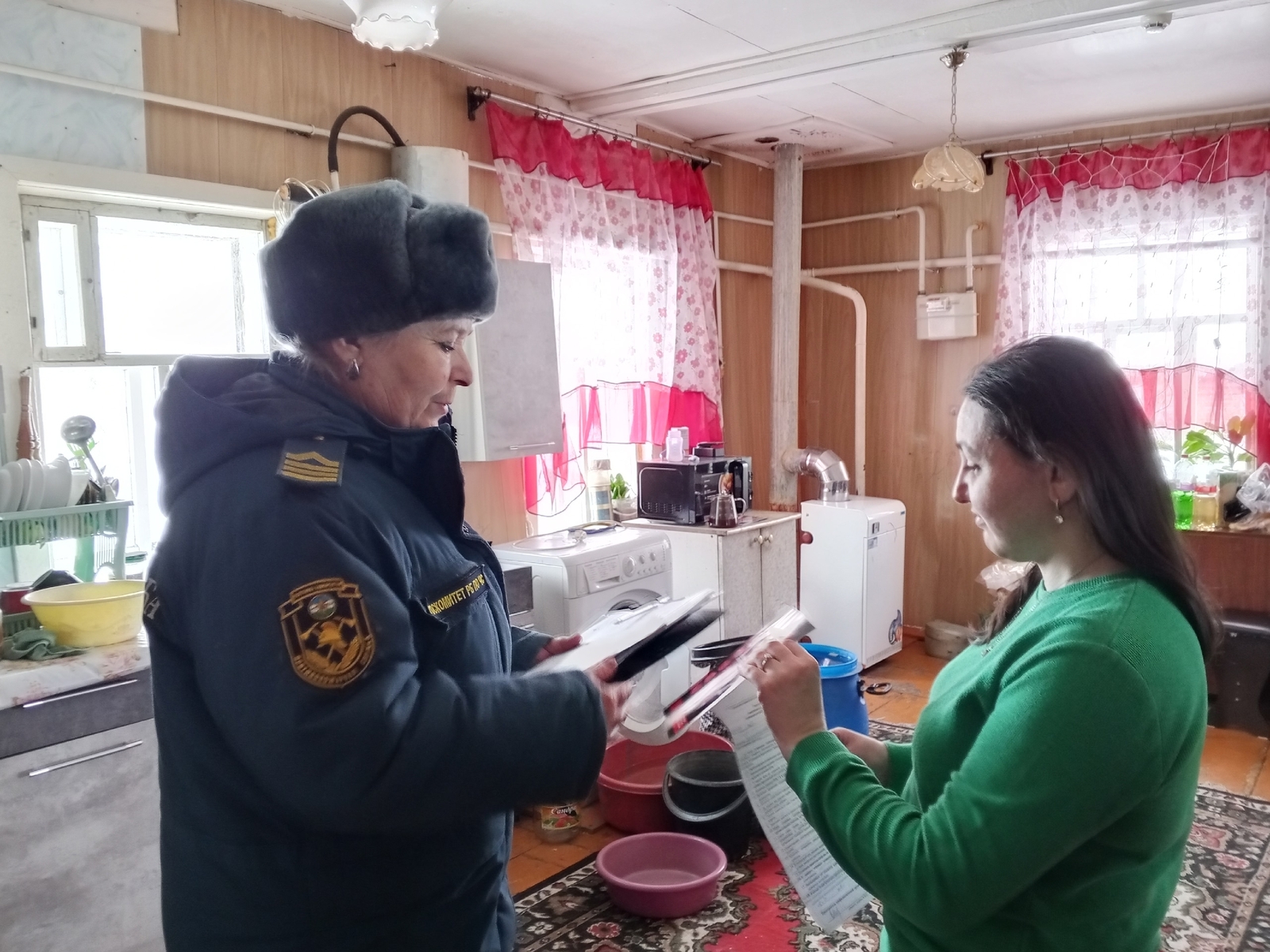 Профилактические рейды: ключ к снижению числа пожаров в домах