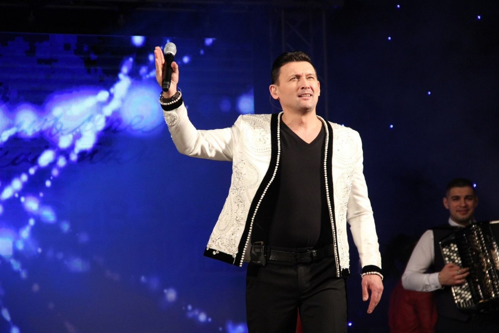 Певцу из Башкирии Анвару Нургалиеву потребовалась серьезная операция