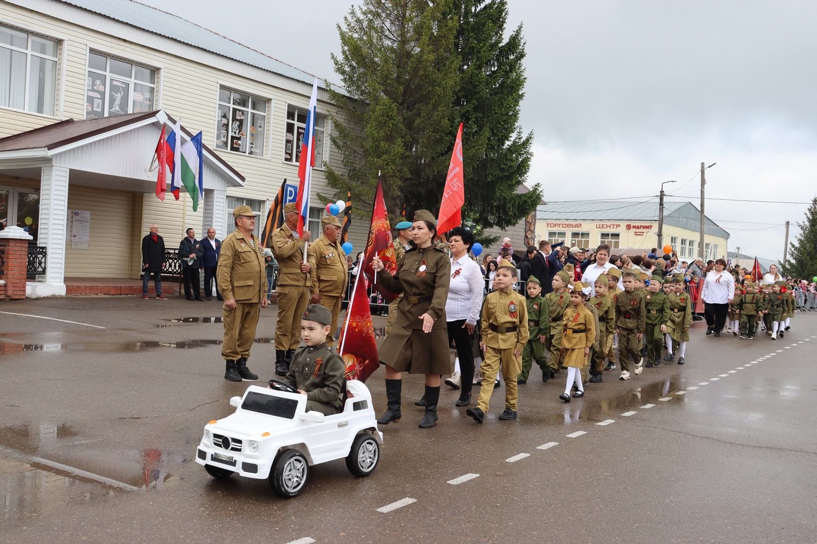«Бессмертный полк, герои среди нас!...»